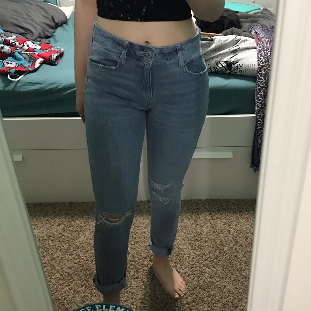 Distressed boyfriend jeans